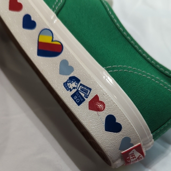 Vans Green Style 44 Sneakers with Colorful Heart Accents M 6, Very Cool!!! - Picture 6 of 16